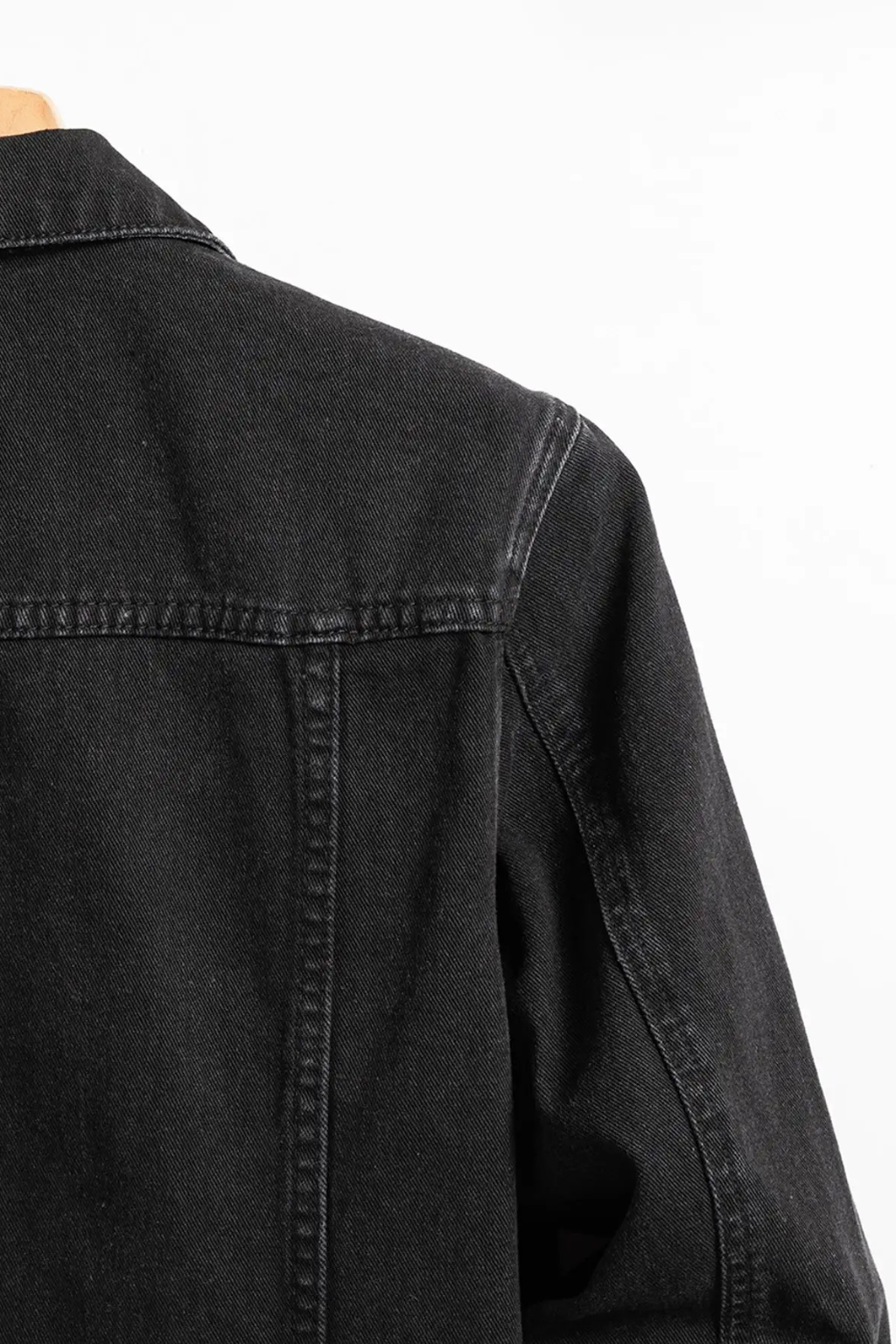 Men's Classic Fit Button-Up Jacket — Point Collar