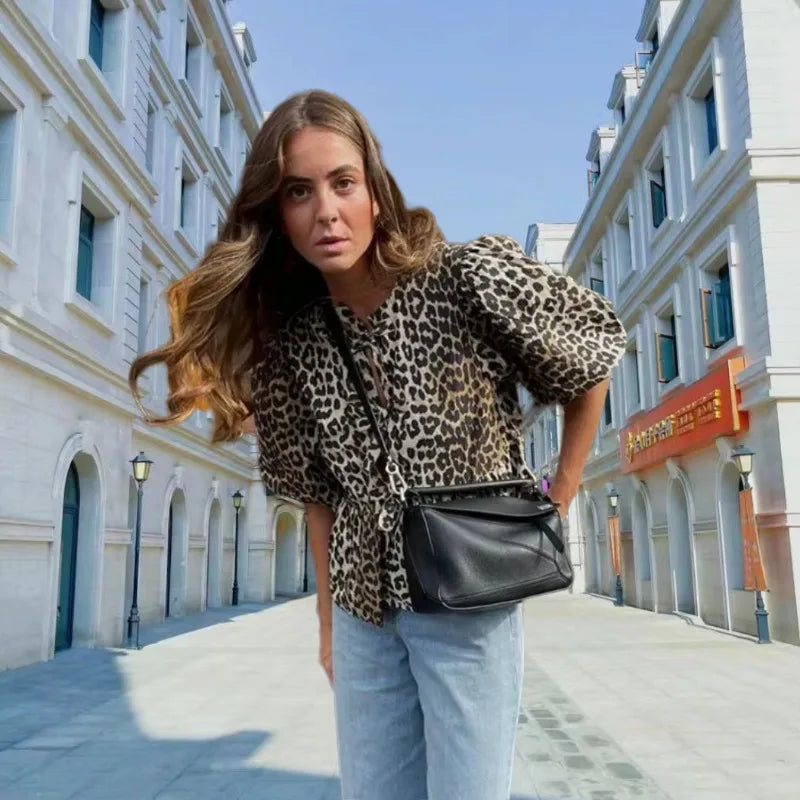 Isabella | Chic Leopard Print Blouse with Puff Sleeves