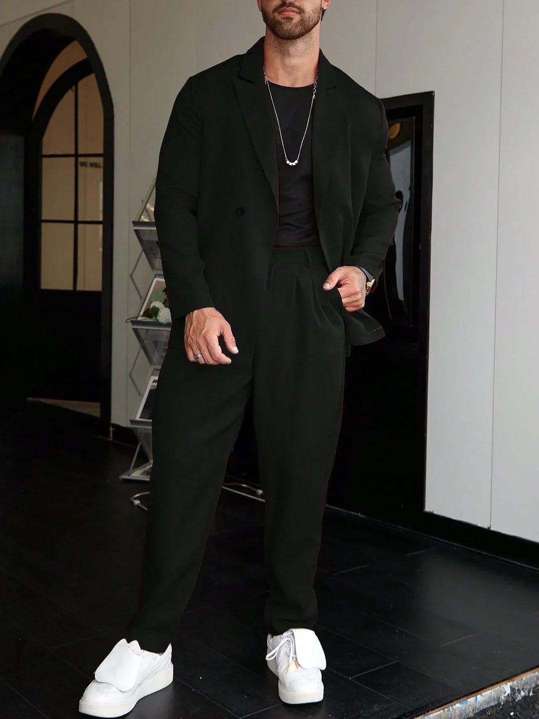 Men's Slim Fit Two-Piece Suit - Peak Lapel Blazer & Pants