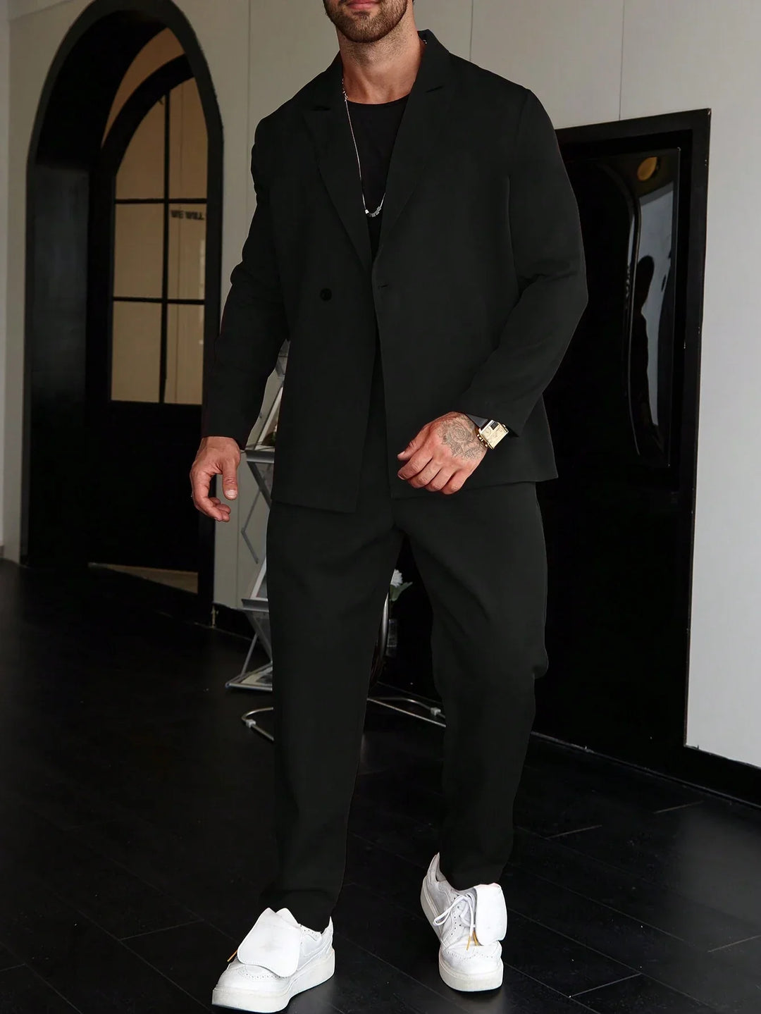 Men's Slim Fit Two-Piece Suit - Peak Lapel Blazer & Pants