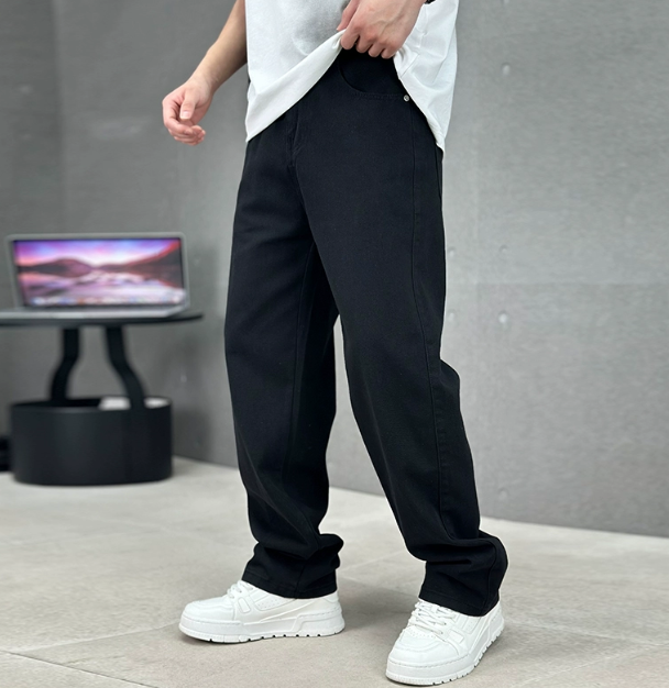 Jones - Men’s Straight-Leg Jeans with Five-Pocket Design