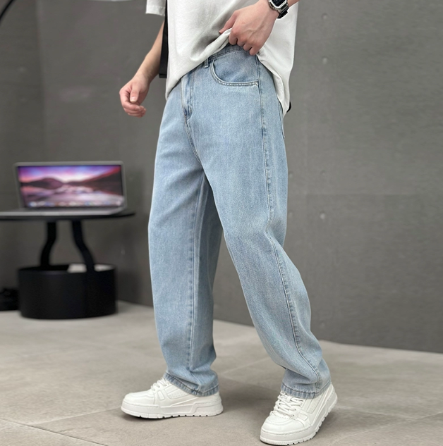 Jones - Men’s Straight-Leg Jeans with Five-Pocket Design