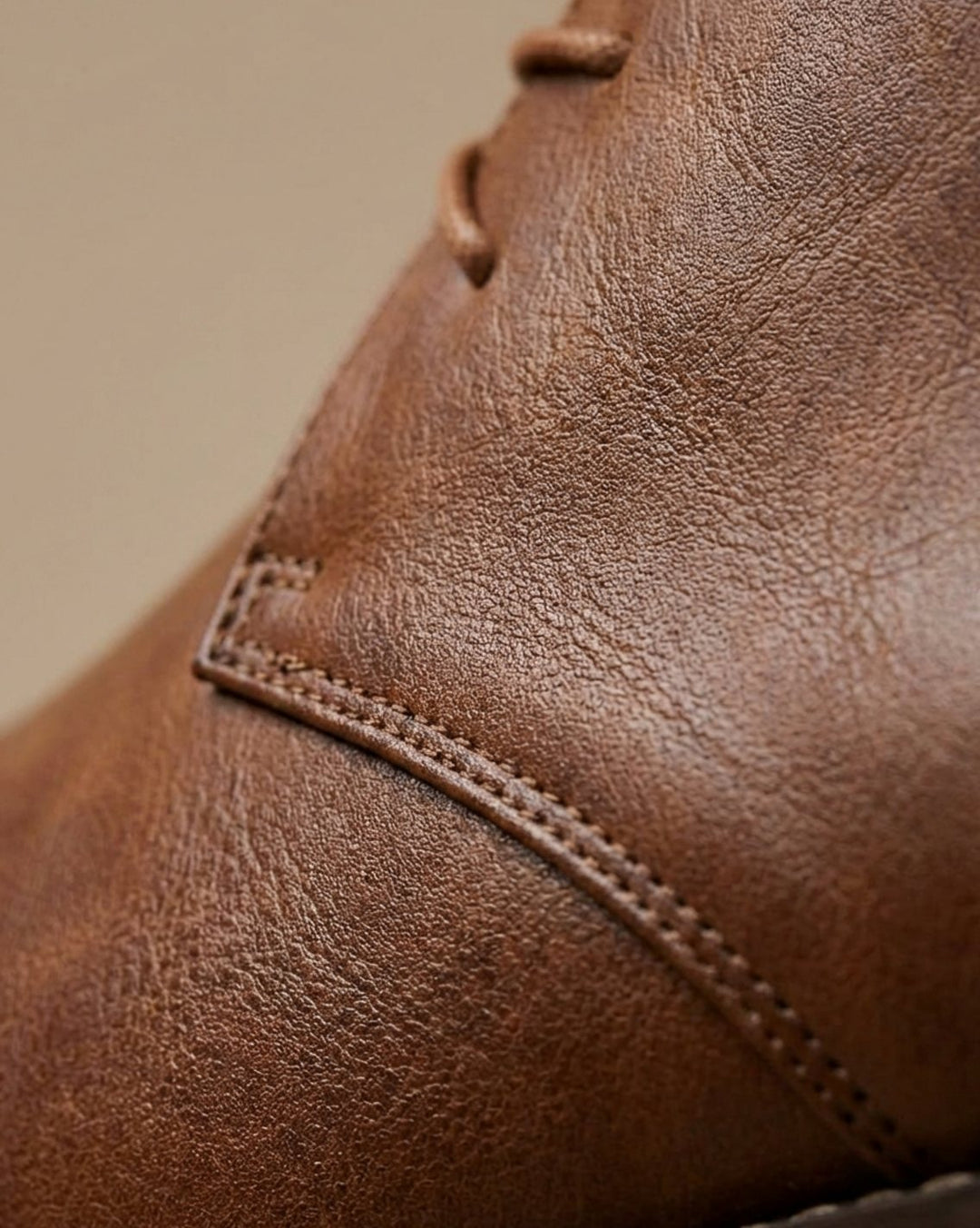 William - Men's Full-Grain Leather Lace-Up Chukka Boots